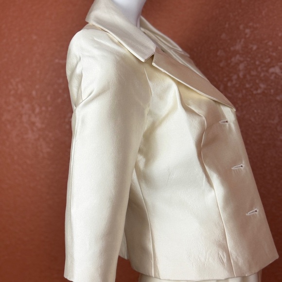 Carmen Marc Valvo Cream Pencil Skirt Set - Picture 15 of 16